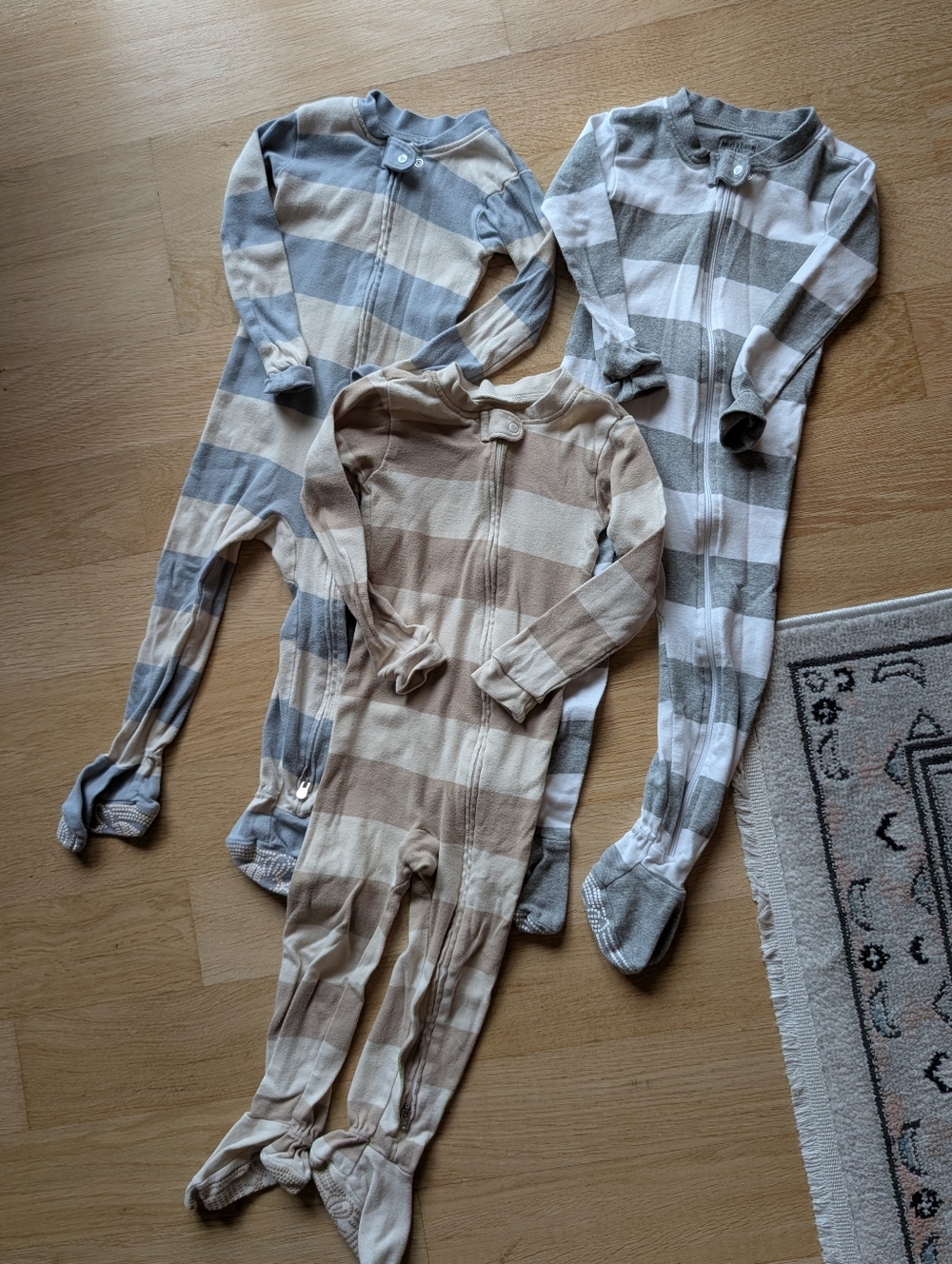 Burt's bees Lot Of 3 Sleepers